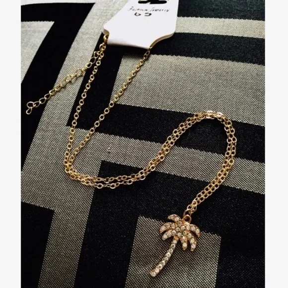 Encrusted Palm Tree Charm on a Yellow Gold Tone Chain Necklace Pendant - Picture 9 of 10